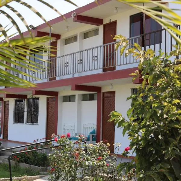 Los Naturales, hotel v destinaci Huaral