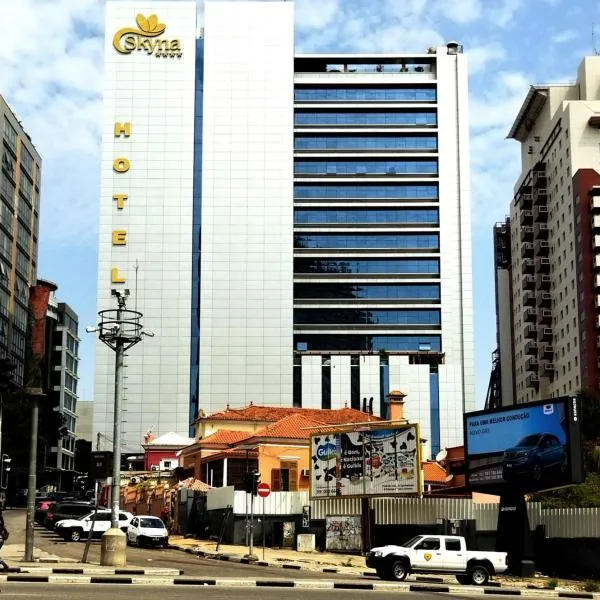 Skyna Hotel Luanda โรงแรมในPanguila