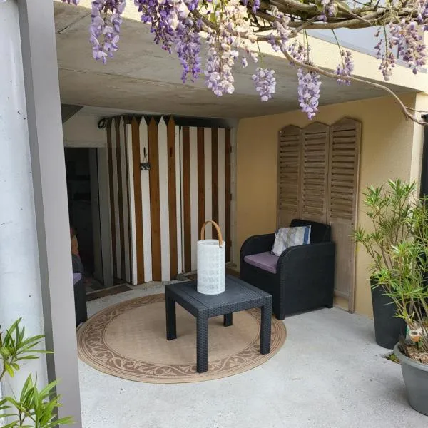 T2 terrasse de charme à Rochebonne 400 m plage, hotel en Saint-Malo
