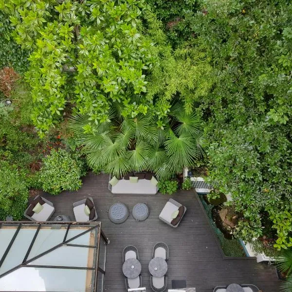 Garden-Elysée, hotel in Parijs