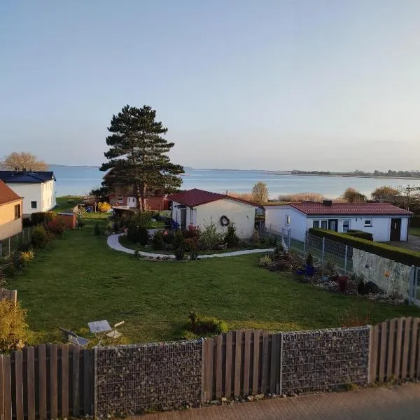 브리게에 위치한 호텔 Zum Boddenblick