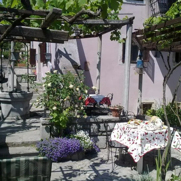Guesthouse Kuća na šterne, hotel a Lovran (Laurana)