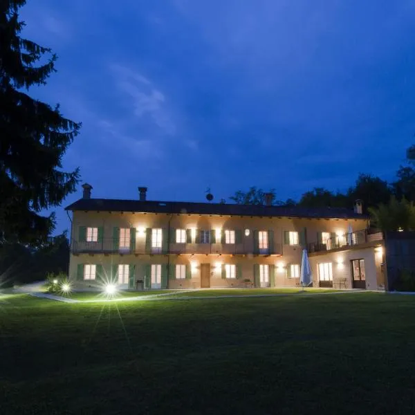 Sangrato 1883, hotel v destinaci Monteu Roero