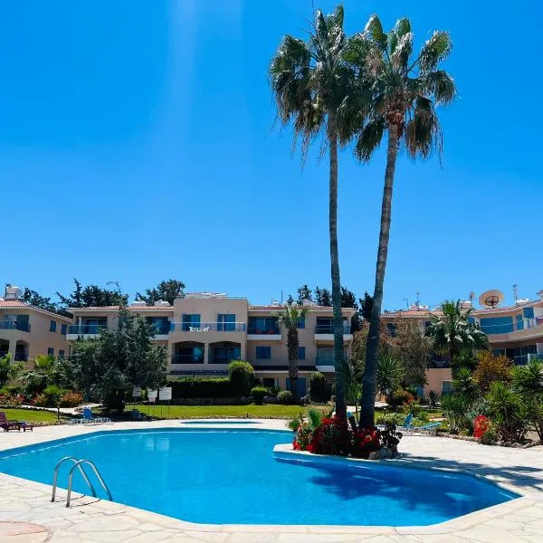 Golden Palms Paradise Garden, hotel in Paphos City