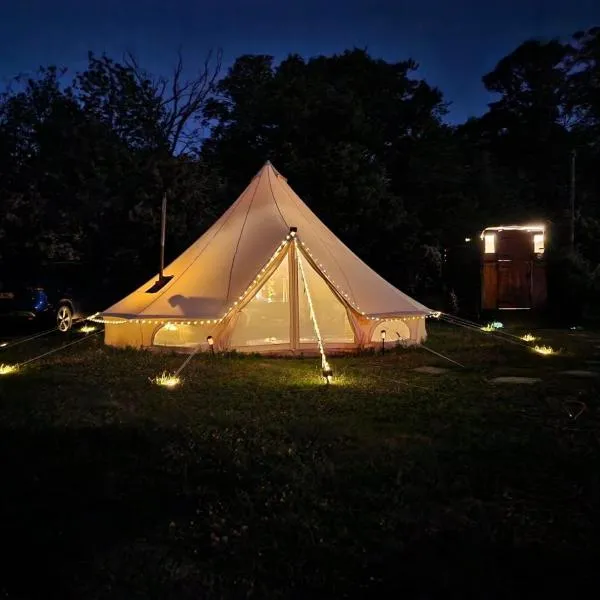 Quex Livery Glamping, hotel v destinaci Birchington