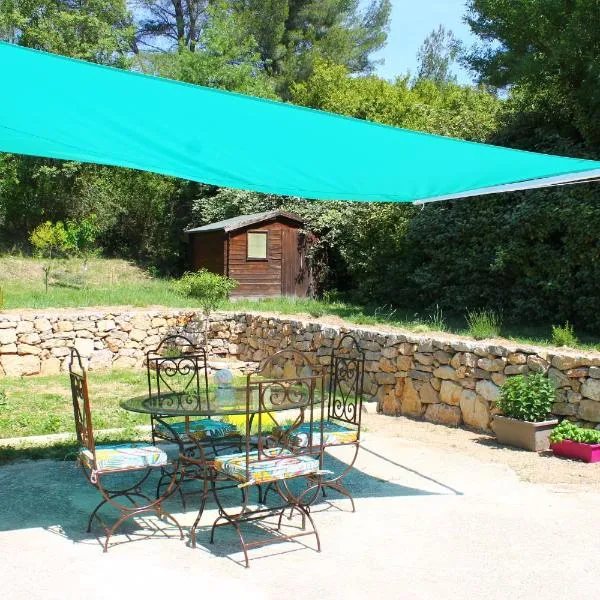 Gite La clef du Sud, hotel v destinácii Salernes