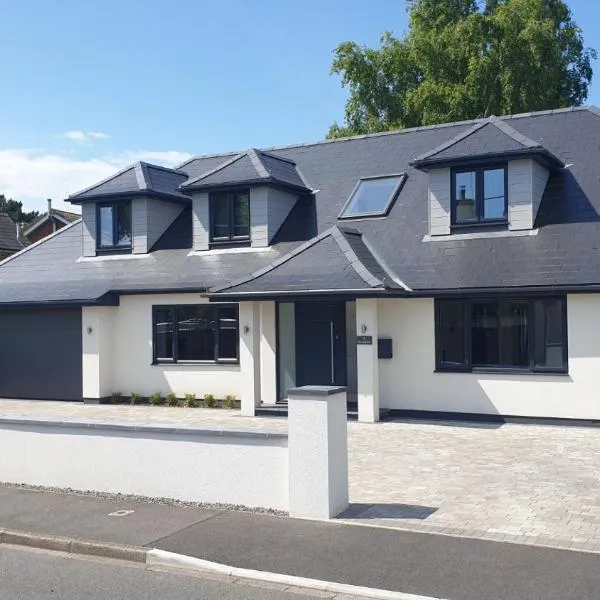Large modern self contained apartment in Lymington, hotel v destinaci Lymington