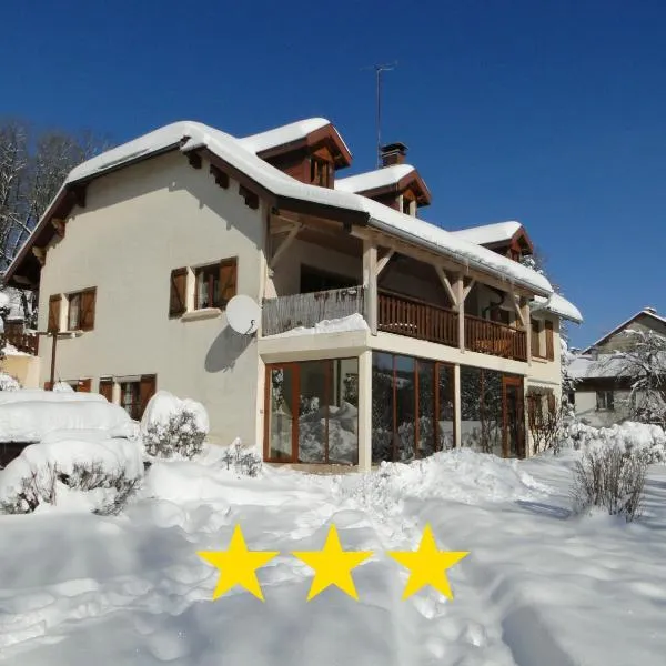 Gîte 1804 Montagnes du Jura avec Spa et Sauna classé 3 étoiles, hotel in Foncine-le-Haut