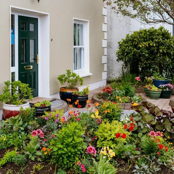 Plougastel House B&B, hotel v destinaci Westport