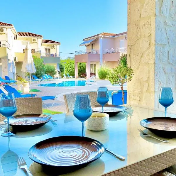 Phoebes Place At Kalamaki Court, 2 Bedroom Villa With A Shared Pool, hotel v destinaci Kalamaki