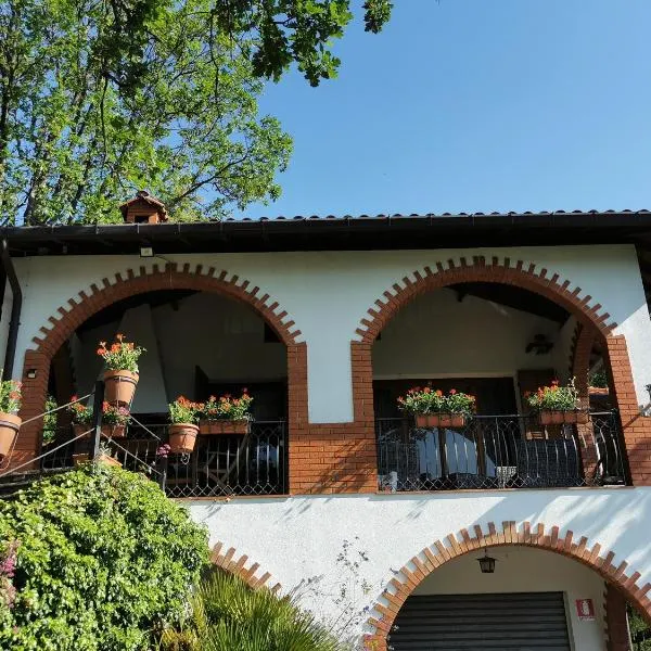 L'albero del cioccolato, hotel Pignában