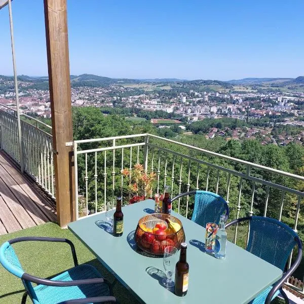 L'INATTENDU Vue imprenable,clim,parking avec borne de recharge, ménage inclus, hotel em Montaigu
