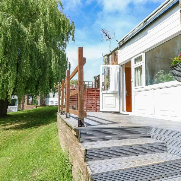 Willow Cabin, hotel in Cowes