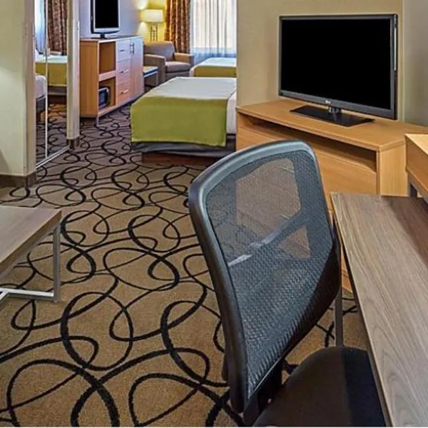 Holiday Inn Express & Suites - Henderson South - Boulder City, an IHG Hotel, hotel di Henderson