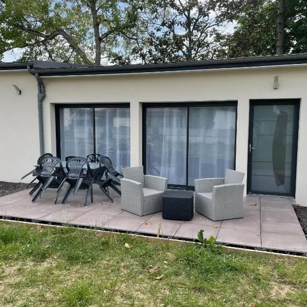 Maison La capucine sur Quai de Seine, wifi, machine à laver, parking privé gratuit, hotel v destinácii Vernon