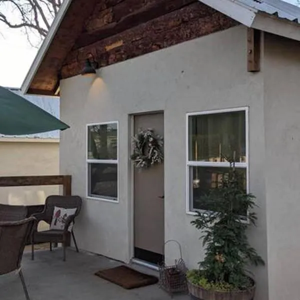 Cozy Cabin, hotel in Pine Flat Lake