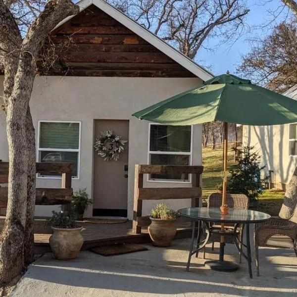 Sweet Mountain Cabin, hotel in Pine Flat Lake