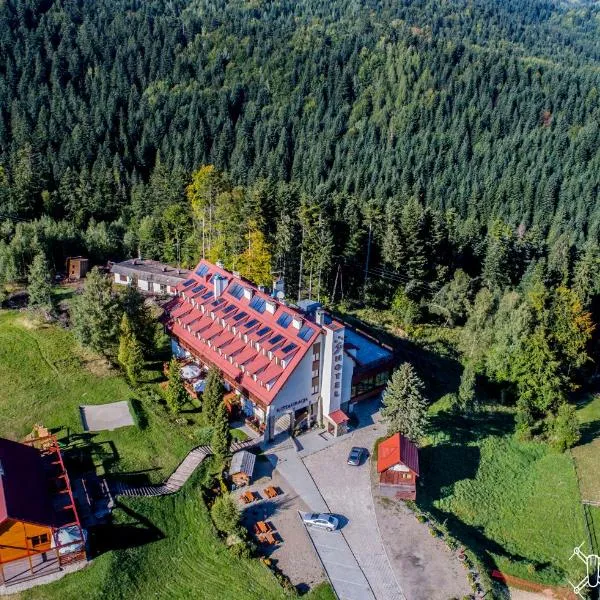 Ski Hotel, hotel in Piwniczna
