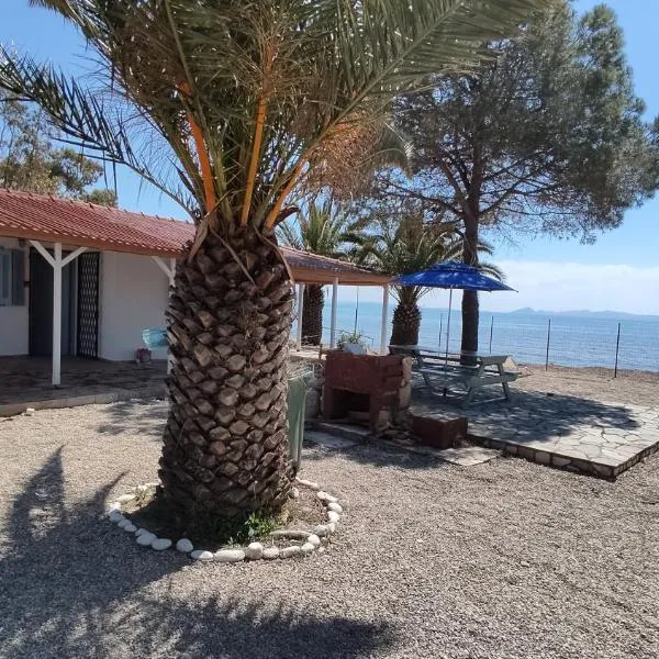 Beachfront 2Br Garden Bbq SeaView QuietRetreat, hotel in Missolonghi