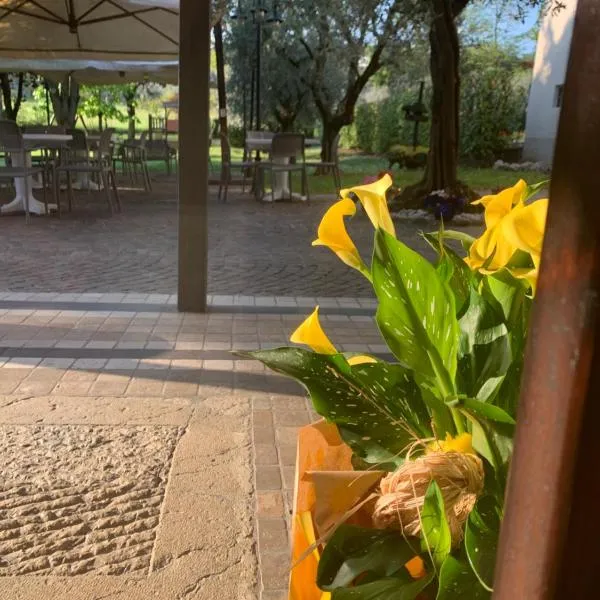 Rustico di Benellini Angela – hotel w mieście Polpenazze del Garda