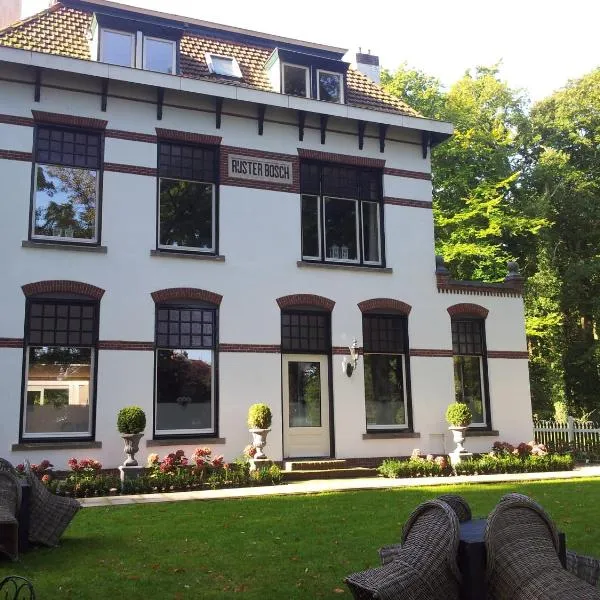 Bed & Breakfast Rijsterbosch, hotel v destinaci Rijs