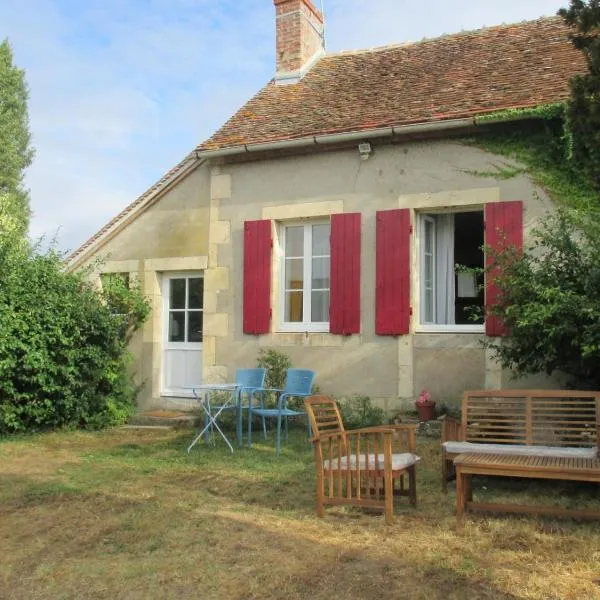 Charmant cottage rénové avec jardin privé, cheminée, proche forêt, commerces et loisirs - FR-1-489-377, hotel v destinácii Lurcy-Lévis