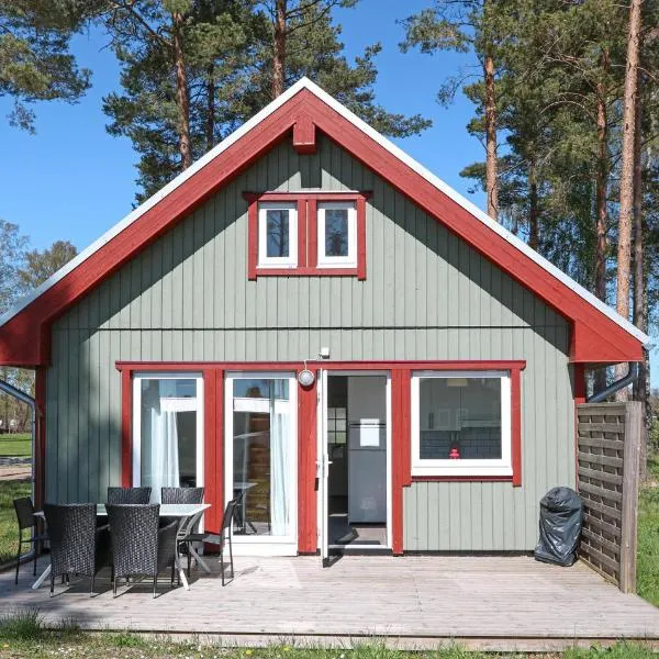 3 Bedroom Gorgeous Home In Löttorp, hotel v destinaci Löttorp