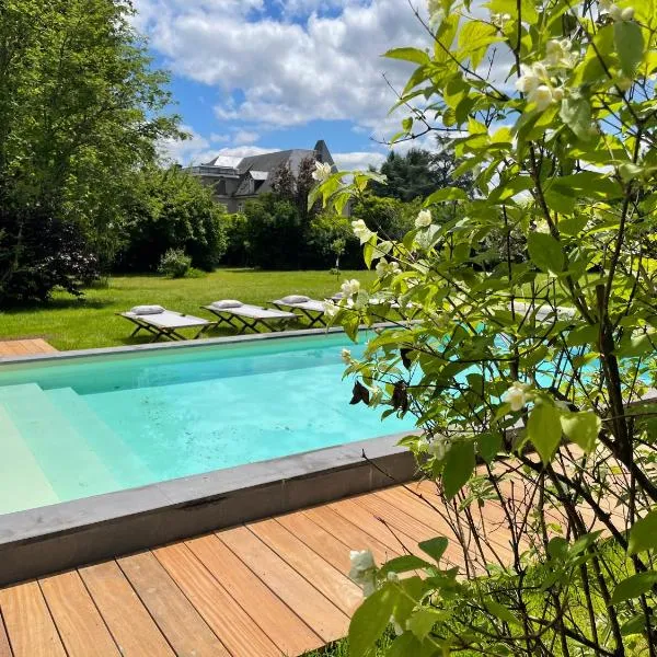 VILLA MURA gite luxe avec piscine et spa campagne et grand air nouvelle Aquitaine Corrèze, hotel in Neuvic