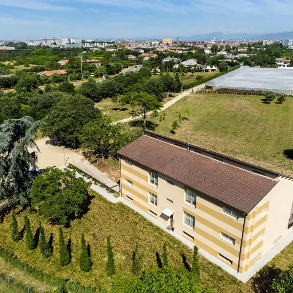 BORGOROMA - Business & Residence, hotel in Verona