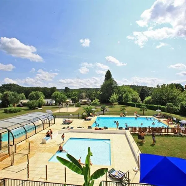 Camping du Bournat, hotel v destinaci Le Bugue