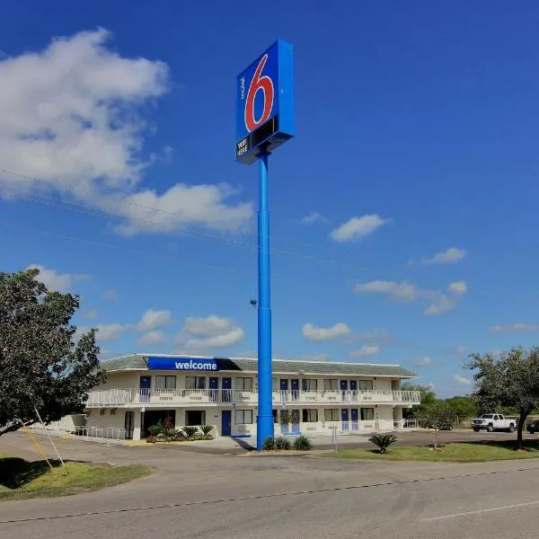 Motel 6-Kingsville, TX, hotel v destinaci Kingsville