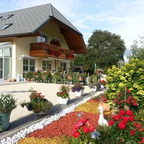 Appartement Rehblick, hotel in Eisenbach