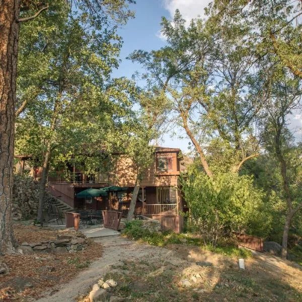 Quiet Mind Lodge, Spa & Retreat Sequoias, hotel en Ponderosa