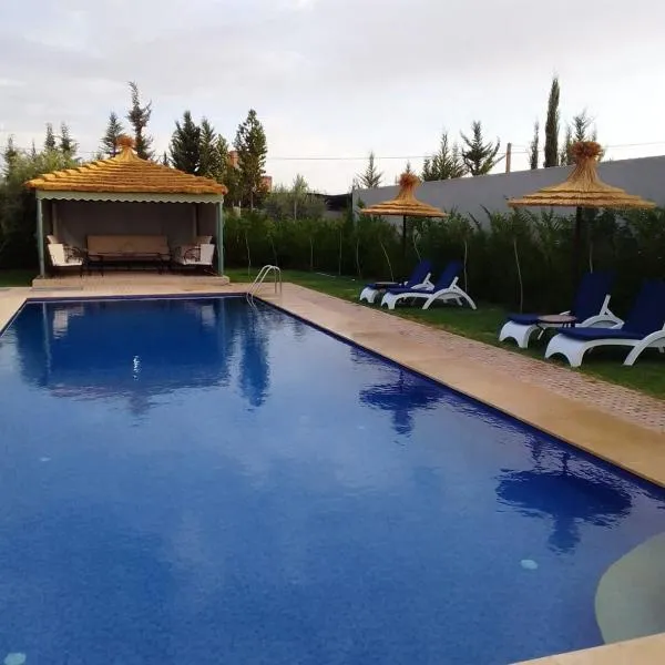 Villa famille Bilal Agafay, hotel em Agadir Bou Setta
