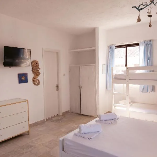 Brunis Apartments, hotel v destinaci Néoi Póroi