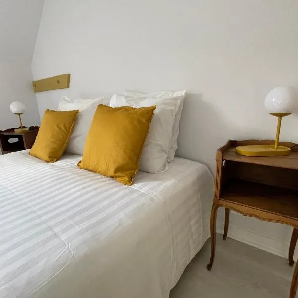 Gîte Gold - La Ferme Delaunay, Hotel in Saint-Côme-du-Mont