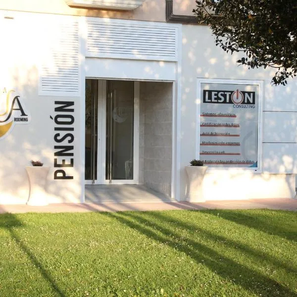 Baixo a Lua Rooming, hotel v destinaci Sarria