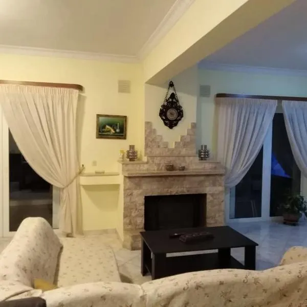 Alexadra's house Κάτω Αλμυρή, hotel en Sofiko