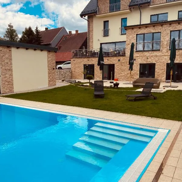 Joy Aparthotel Keilberg, hotel in Klínovec