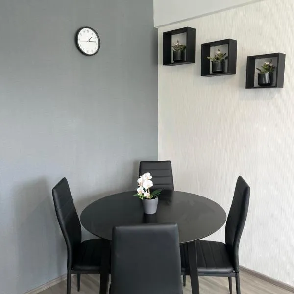 Kemi CITY III near snowcastle, premium 2 rooms , kitchen , glazed balcony, FREE private parking, hotell sihtkohas Kemi