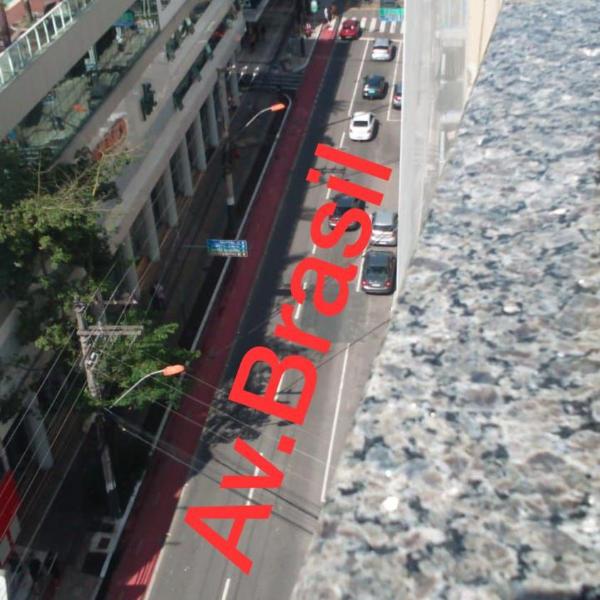 Apto Av. Brasil - Centro