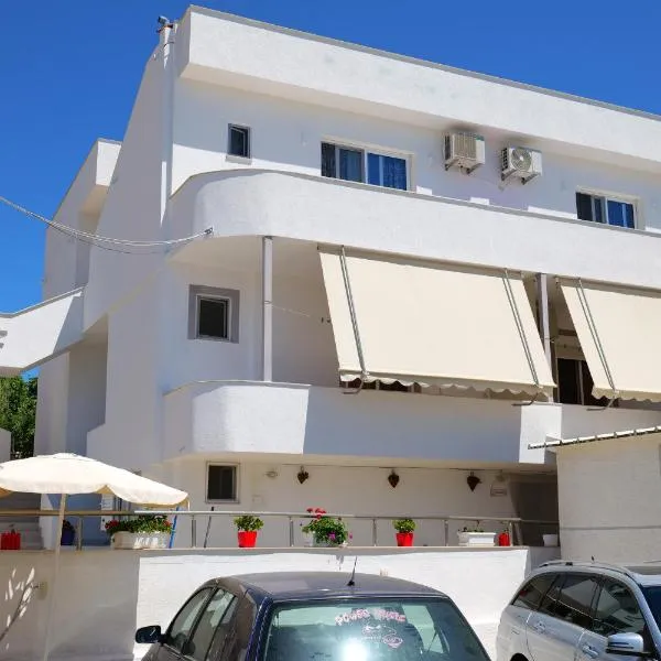 Vila Xhafa, hotel v destinaci Ksamil