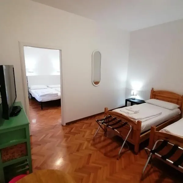 B&B RINGAT, hotel v destinaci Mori
