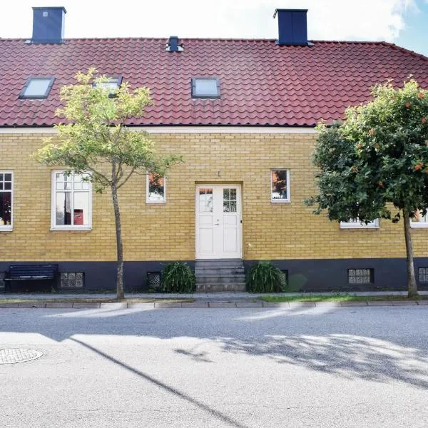 2 Bedroom Gorgeous Apartment In Ystad, hotel v destinaci Ystad
