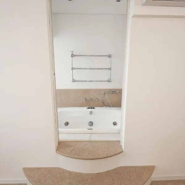 L'Andito, hotel v destinaci Carpi
