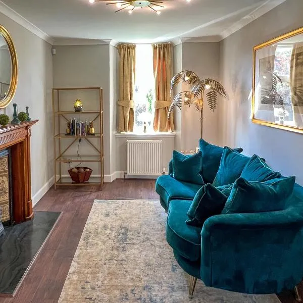 Luxury Pitlochry Retreat- Cairngorms Ntl Park Gateway, hotel v destinaci Pitlochry