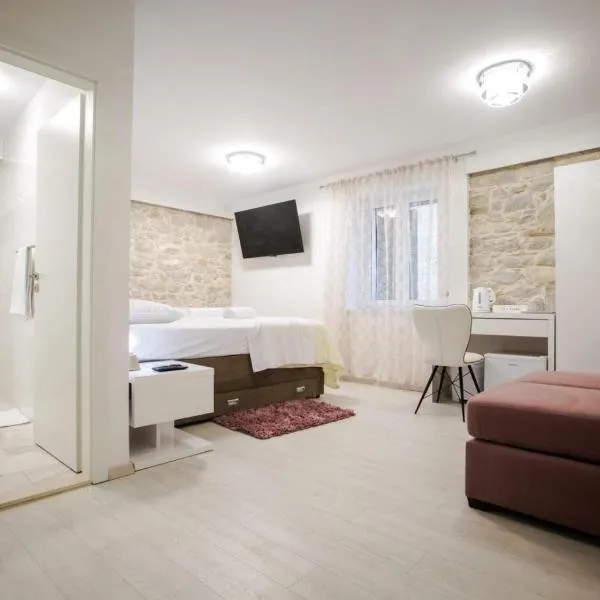 Lions Luxury Rooms, hotel in Split