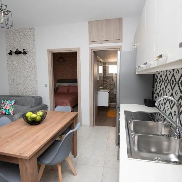 ENIO AXD guest house with private parking, hotel en Alexandroupolis