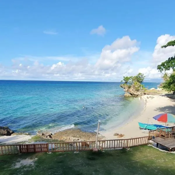 1peace beach resort, hotel v destinaci Anda