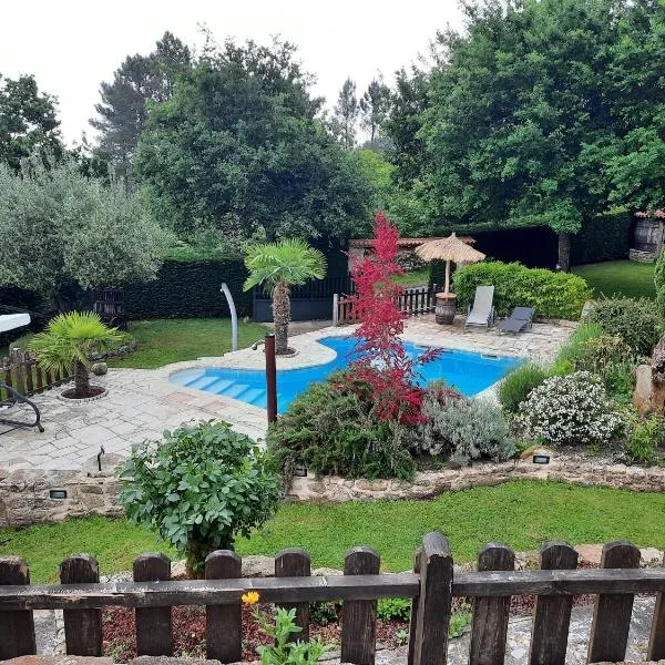 Apartamentos Alburiñas Ribeira Sacra, Hotel in Bolmente
